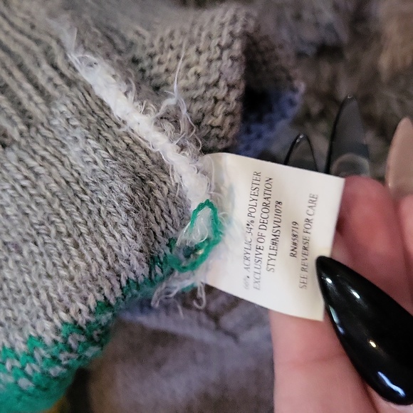 My Collection Sweater - Picture 4 of 5